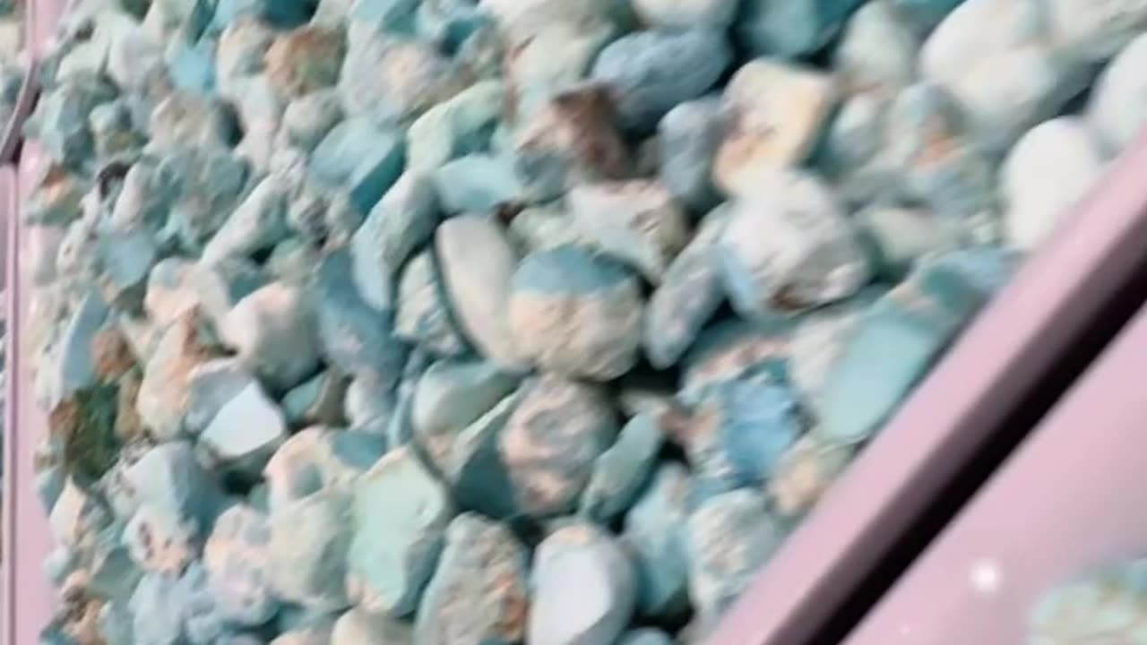 250522-10 The Original Turquoise Rough: Unveil Hidden Mysteries with One Cut