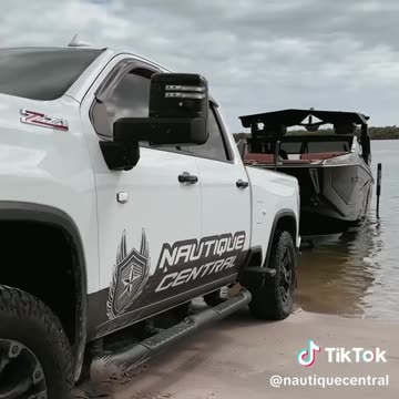 Black Betty (via:@nautiquecentral)