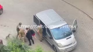 💪🇺🇦 Ukraine Russia War | Brave Woman in Lutsk Takes Down 4 TCC Officers | RCF