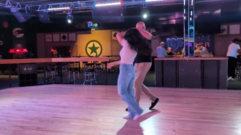 West Coast Swing @ Electric Cowboy with Wes Neese 20250810 190113339
