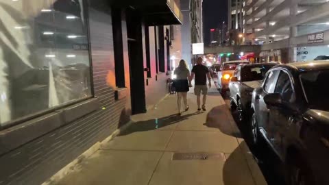NASHVILLE TN LIVE BROADWAY STREET / PEOPLE WATCHING / BANDS WATCHING / BARS