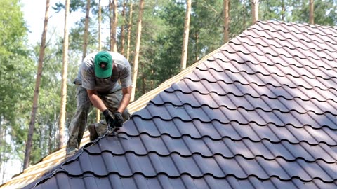 Choosing the Right Contractor for Emergency Roof Repair