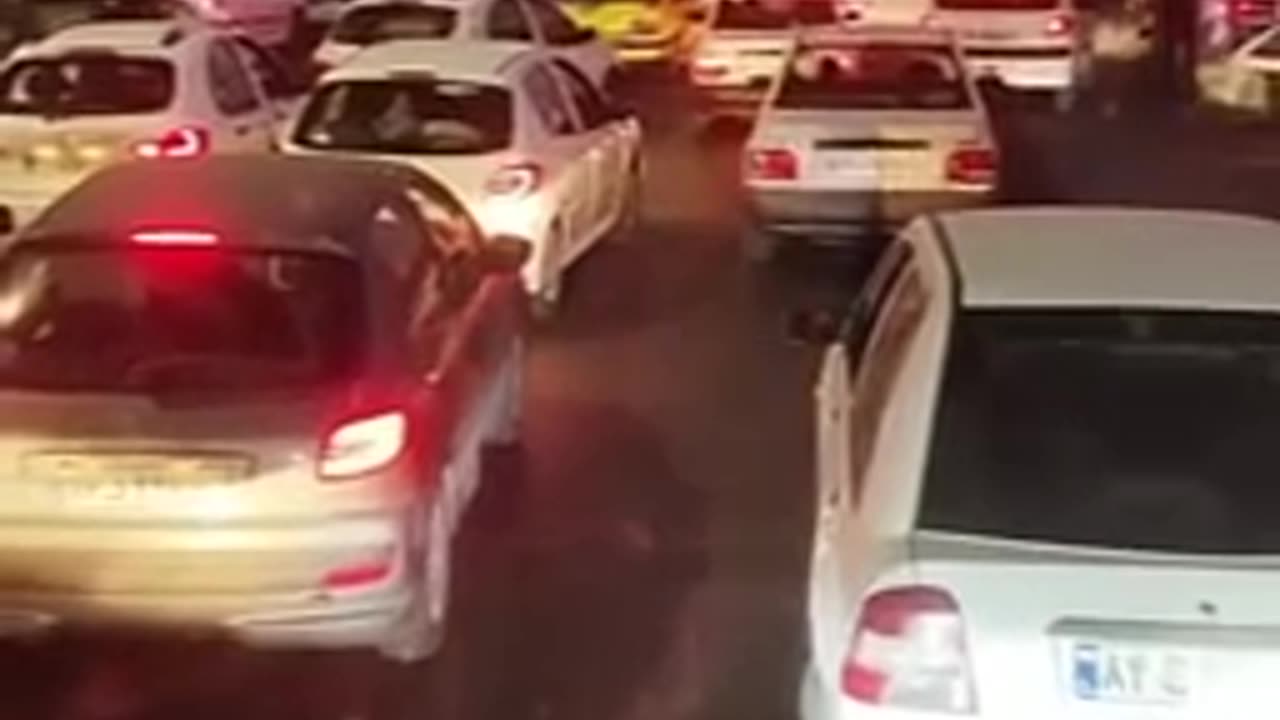 More and more flee Tehran