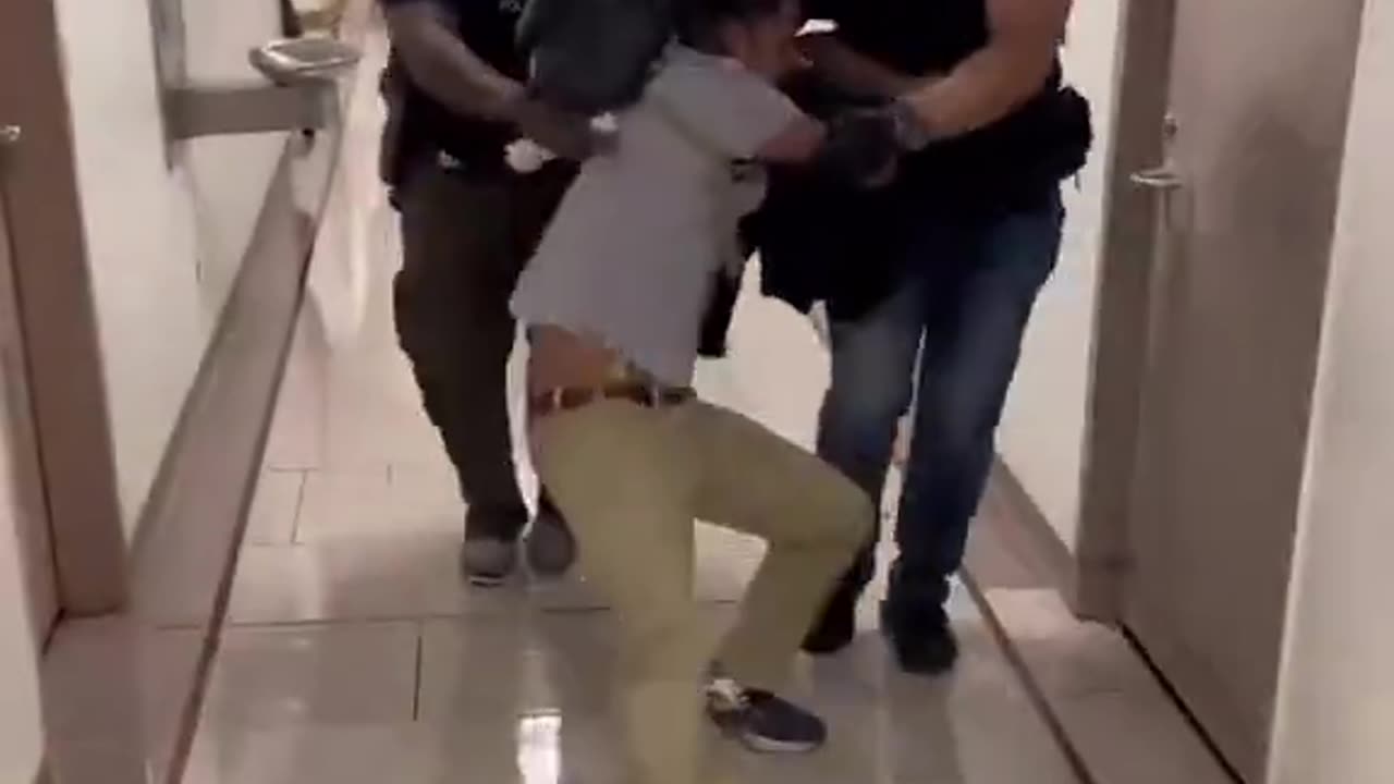 ICE apparently followed this mother into the school with her children