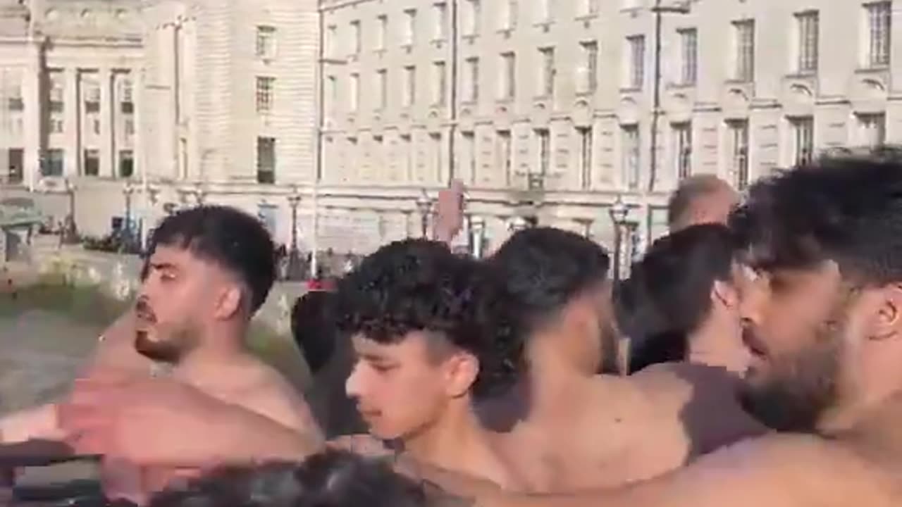 Britain Is No Longer Great — Cultural Diversity Grows, Everyone Feels Enriched