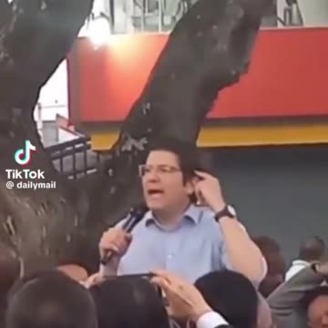 Colombia presidential hopeful shot in head at rally