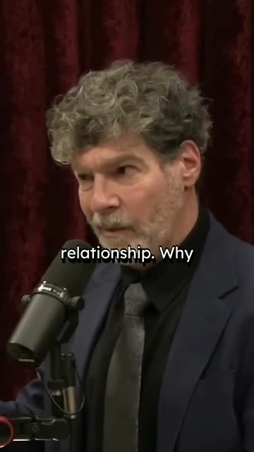 Menopause Sex: Evolution's Surprise - Bret Weinstein and Joe Rogan