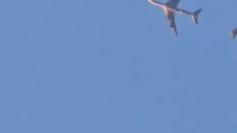🇮🇱🇸🇾 Israeli Air Force calmly refueling in the skies over Deir ez-Zor, Syria
