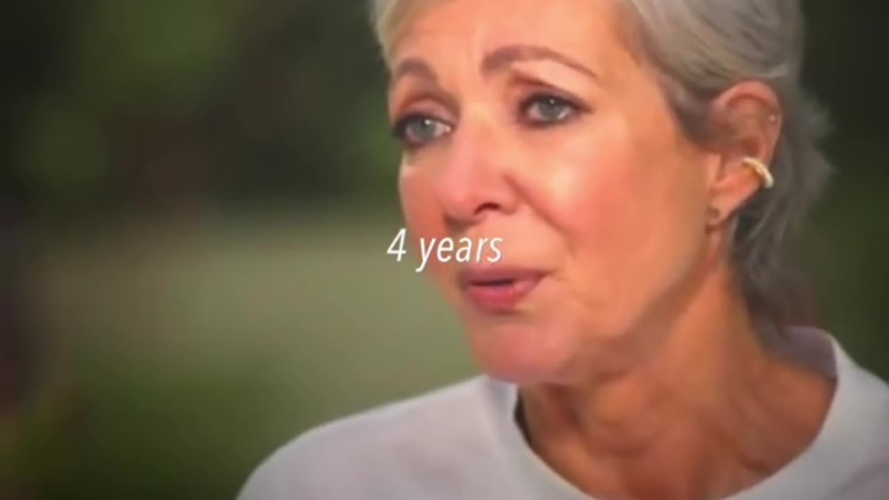 cast of MOM saying goodbye