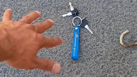 When you bend down pick up your own things🤣