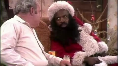 Archie Bunker meeting a black Santa for the first time (1971)
