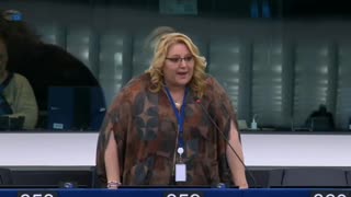 Comisia trebuie să înțeleagă că nu este aleasă de europeni, este numită de parlament...