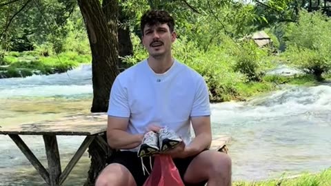 Schuhspende an das DRK mit Tracker versehen