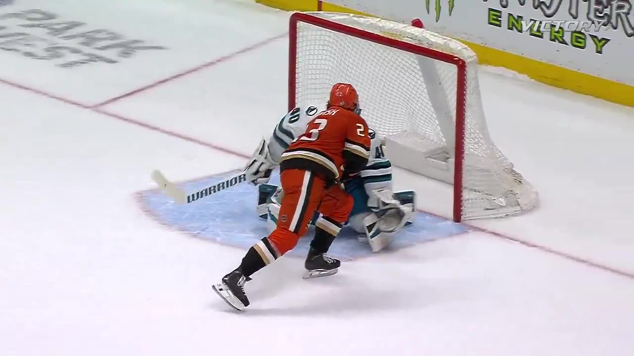 NHL OH, MASON MCTAVISH!! 🥵 That was absolutely gross.