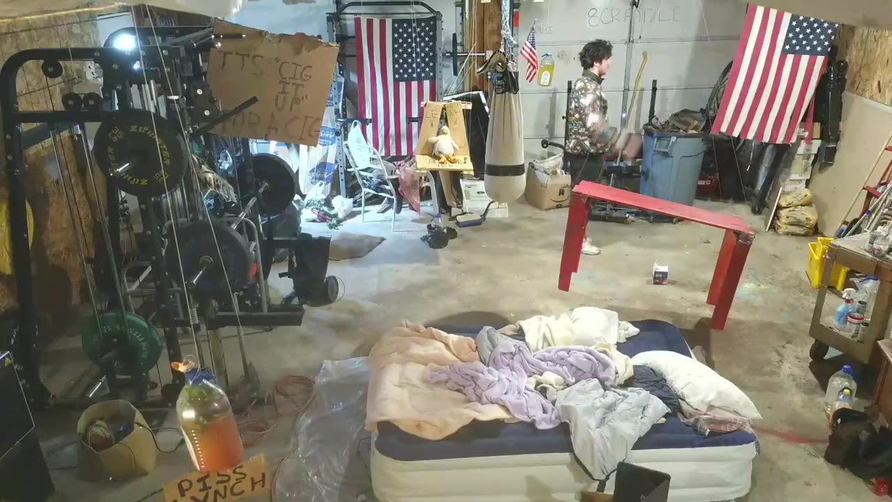 Embarassed by other Stream Star's salutes VanceVictim2018 demonstrates how to do it properly