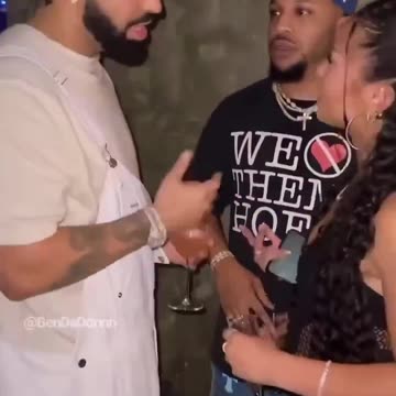 Hold your girl tight whenever you see Drake around 😂