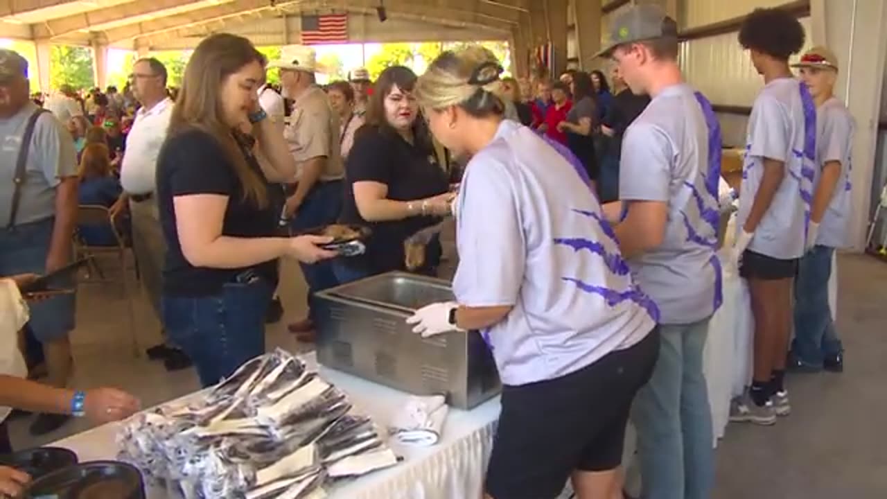 Governor Mike Kehoe hosts his first Governor's Ham Breakfast at the Missouri State Fair