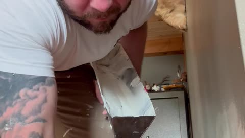 Drywall Repairman Receives Motivational Support