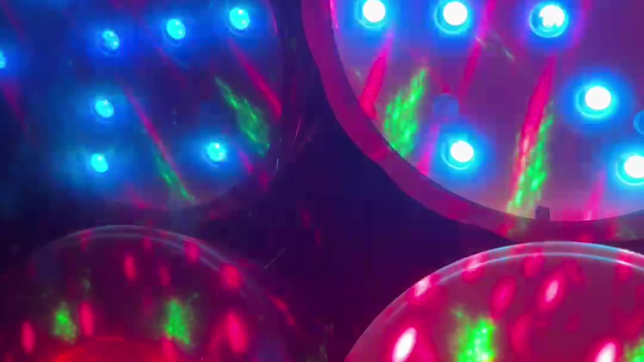 Elle plays CDs on X