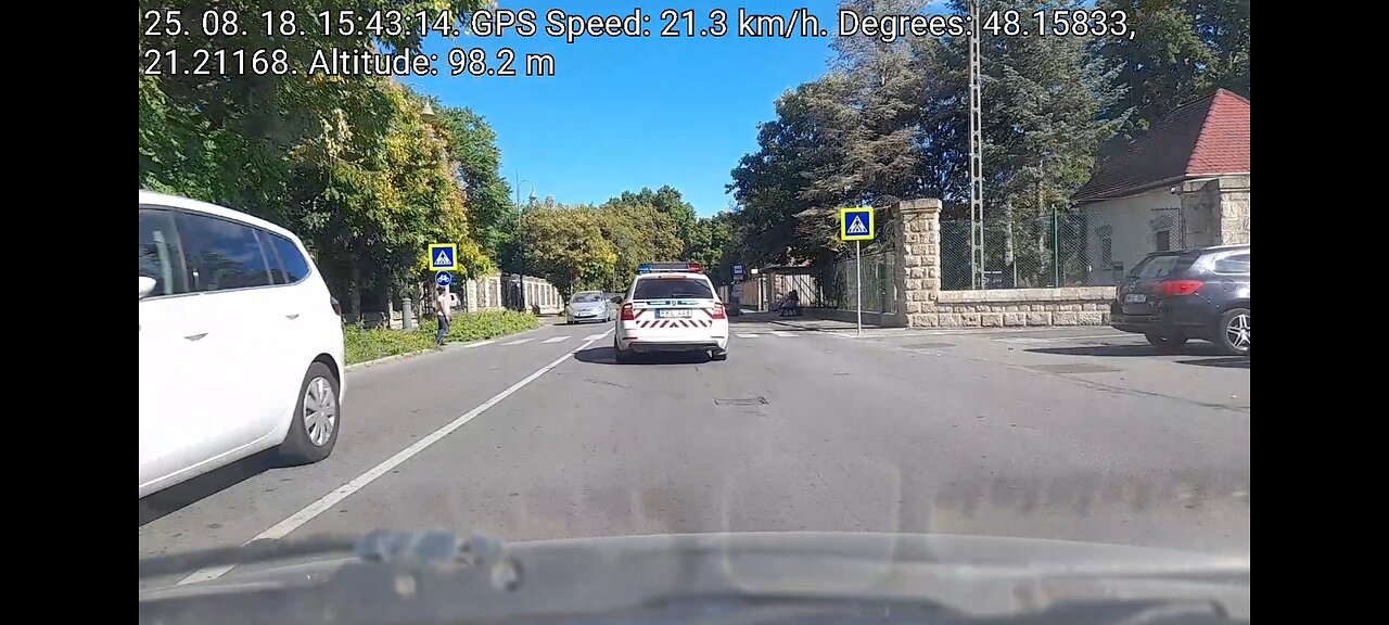 Hány autó nem ad elsőbbséget egy gyalogosnak?
