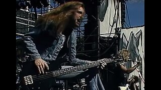 Legendary Cliff Burton Live in 1985 - Metallica - For Whom The Bells Toll (Cliff 'Em All) Just Awesome