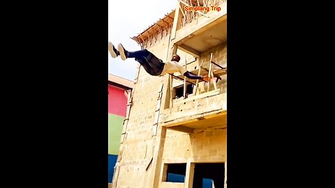 Simplang Trip 120: Back flipping from high building accidentally fell down to push-ups exercise.