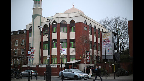 Talking to Muslims 526: An Islamic Scholar at Finsbury Park Mosque in London