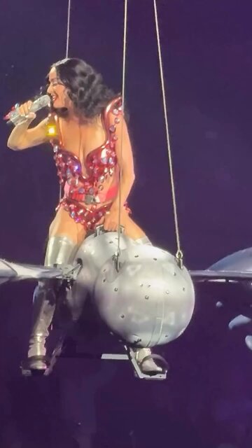 Scary Moment for Katy Perry