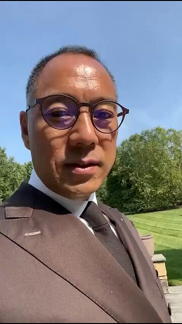 光明会是当年华盛顿最牛的势力，他们的英文名叫Jesus（耶稣），他们的主题是耶稣加零，他们的目的是用神选之子来领导全人类，他们崇拜的人：希特勒、毛泽东、斯大林。七哥十几岁就由一