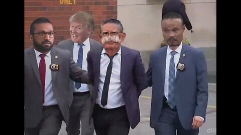 Russia Hoax - Le FBI raid John Bolton