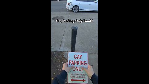 Ray-Ban Meta glass... Gay parking only prank! 🤣awww love him! He sure did put his best foot forward