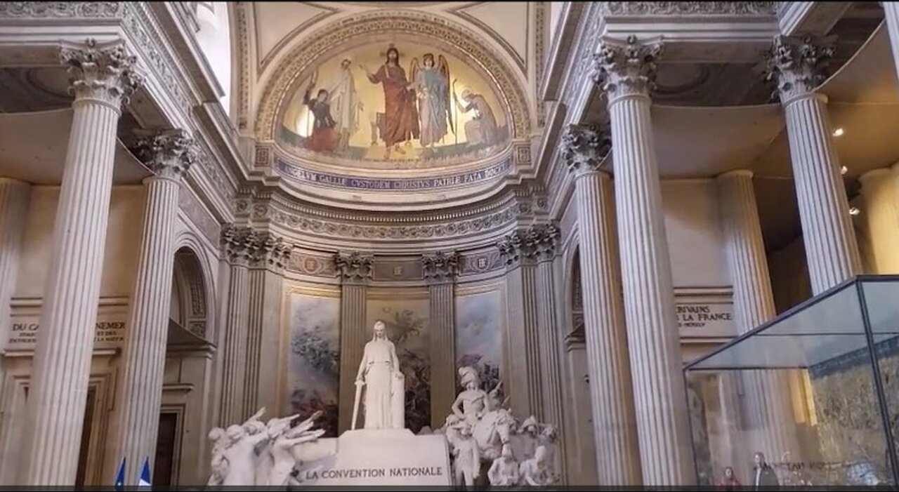 Billy Shows you a 360 Degree View inside the Pantheon, Paris, France