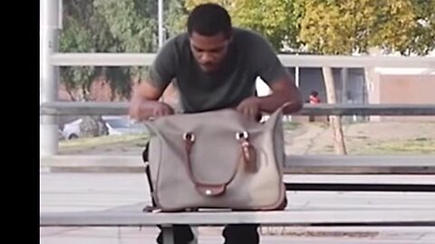 Exploding Bait Purse Teaches Thieves a Lesson