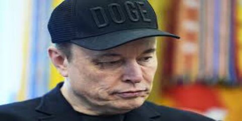 Musk Shows Up at White House Event With a Black Eye