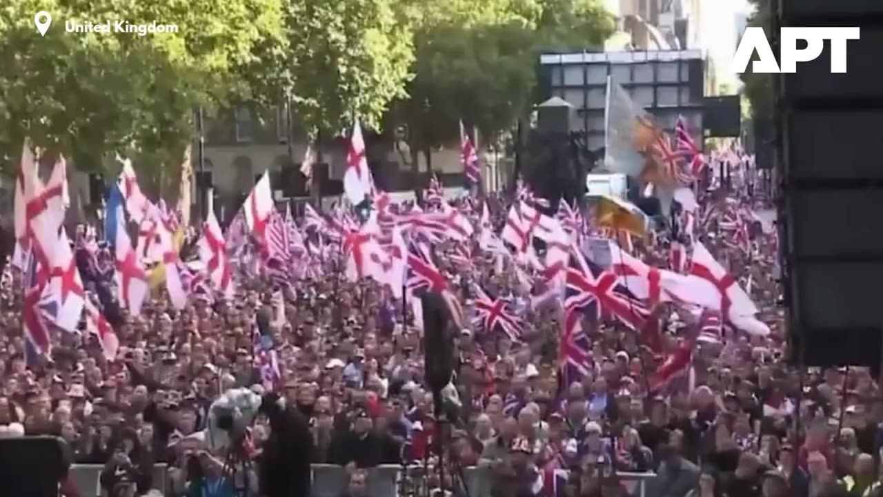"We either fight back or die" Elon Musk rousing speech to London protestors