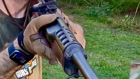 Mini-14配StarStrike NV夜视瞄准镜 #国外合法拍摄国内请勿模仿 #武器科普 #实弹射击 #男人减速带 #靶场射击