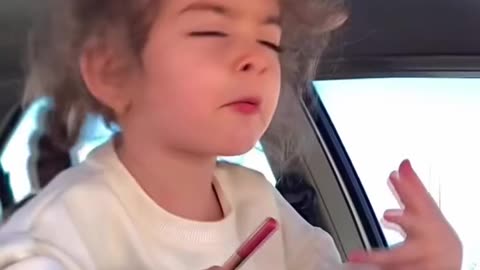 آرزوم داشتن چنین دختیره🥰