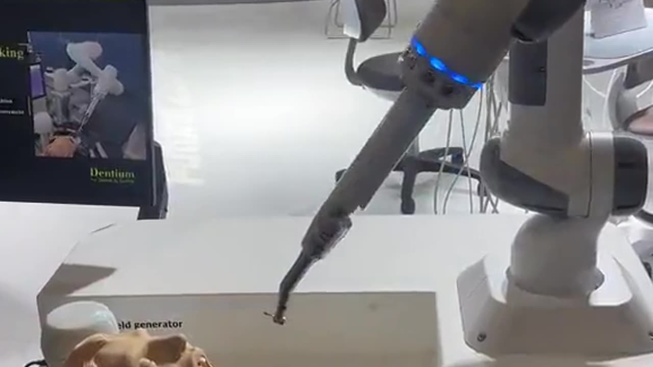 Dental robot