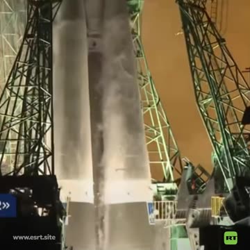🇷🇺🚀Rusia lanza un cohete Soyuz con una nave espacial en misión del Ministerio de Defensa
