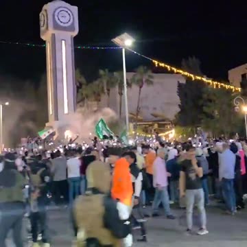 Syrians praising and celebrating President Trump for lifting sanctions.