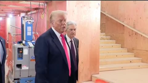 Trump to Fed Chair's Face: Lower Interest Rates!