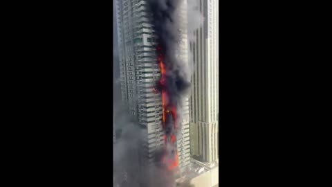 Massive skyscraper fire in Dubai, about 4,000 people evacuated. Fire is now contained.