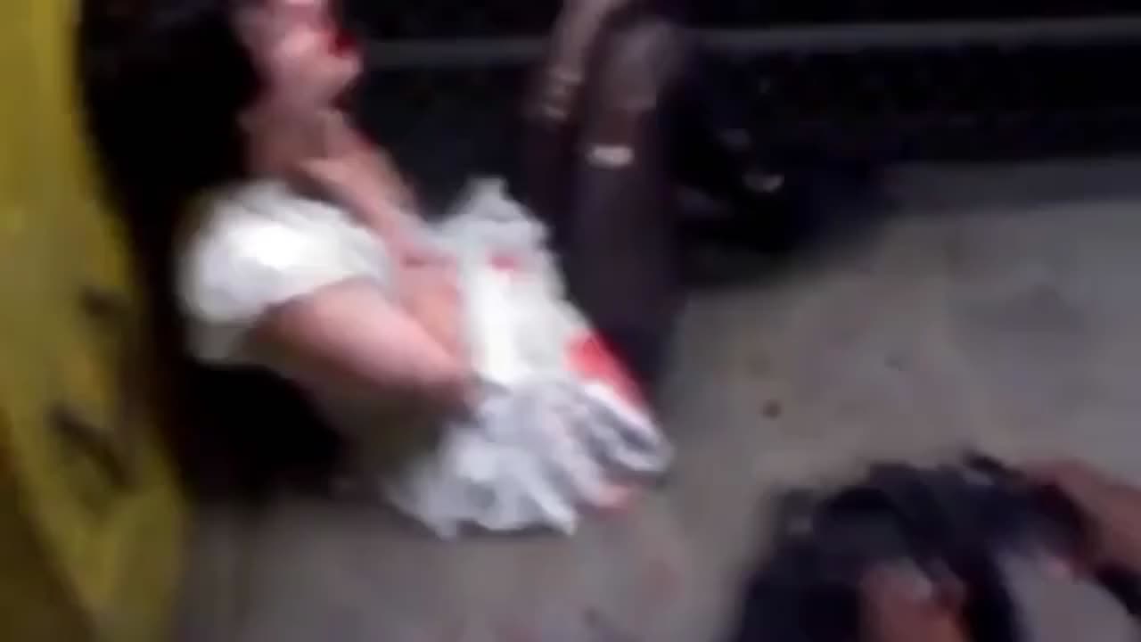 2 Guys in the Subway station had no Idea what was on their Path