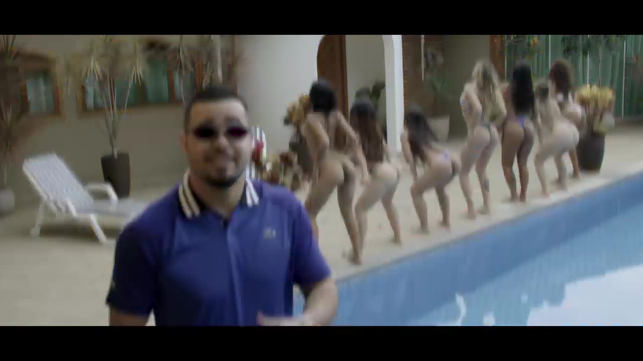 ELA TA DESCONTROLADA (Oficial Music Video) Jerry Smith e DJ Jhow Beats