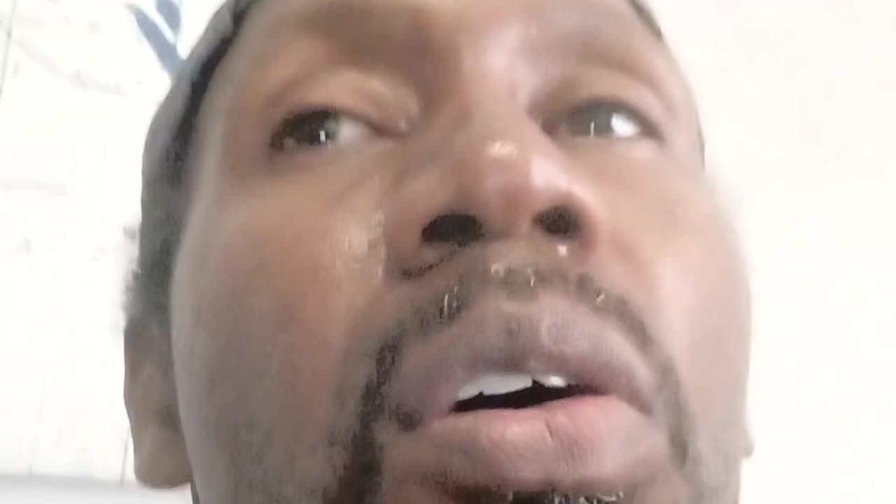 "Why does Tik Tok suck 😲"