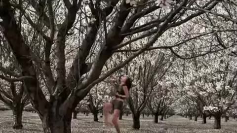 𝑻𝒉𝒓𝒐𝒘𝒊𝒏𝒈 𝒕𝒉𝒆 𝑷𝒉𝒐𝒏𝒆 𝒕𝒐 𝒔𝒉𝒐𝒘 𝑼 𝒔𝒐𝒎𝒆𝒕𝒉𝒊𝒏𝒈 𝒄𝒐𝒐𝒍