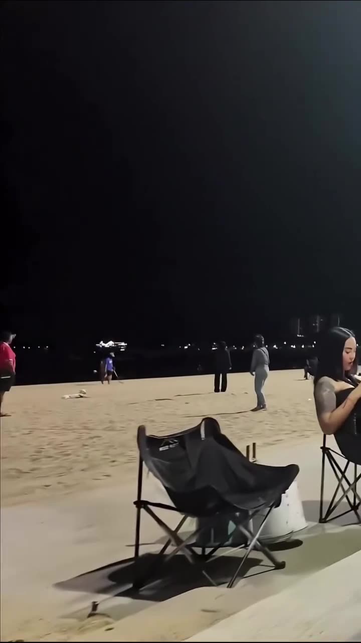 Thai nightlife with pretty girls and freelancers. #108