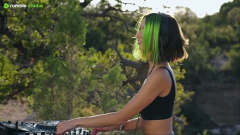 Miss Monique @ Grand Canyon (Arizona, USA) [Melodic Techno/ Progressive House DJ Mix]