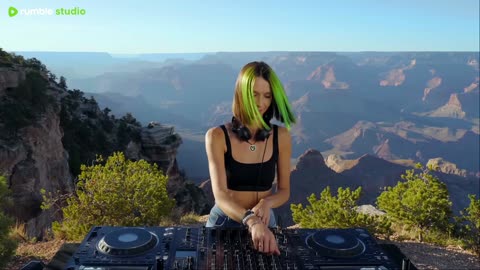 Miss Monique @ Grand Canyon (Arizona, USA) [Melodic Techno/ Progressive House DJ Mix]