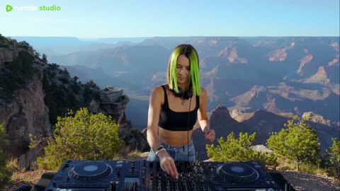 Miss Monique @ Grand Canyon (Arizona, USA) [Melodic Techno/ Progressive House DJ Mix]